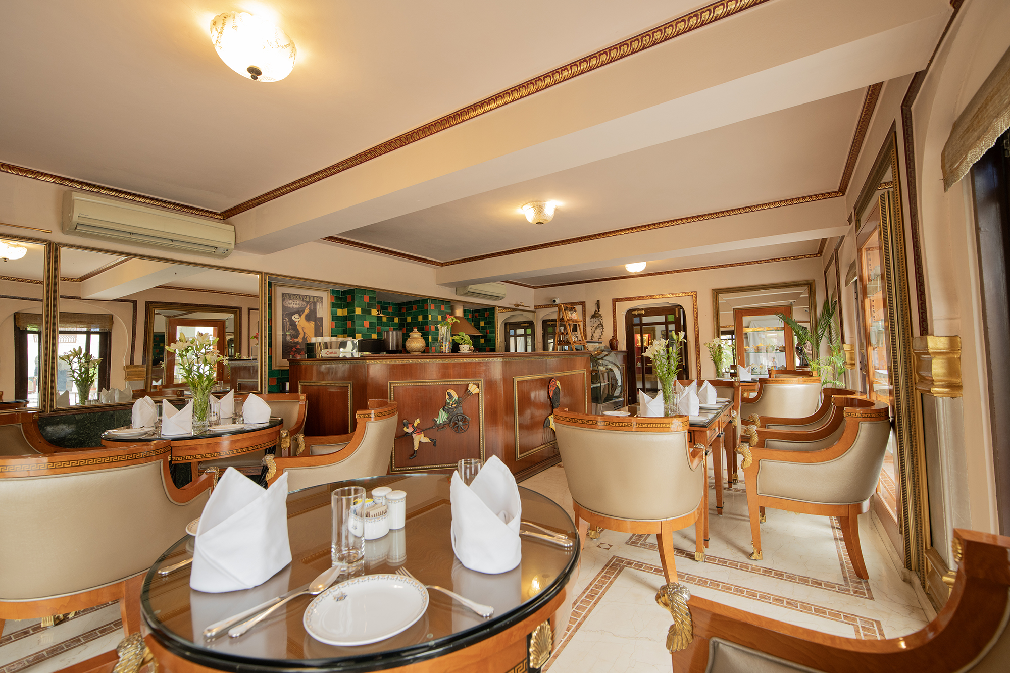 Dining slide 1